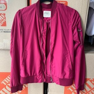 Lightweight bomber jacket